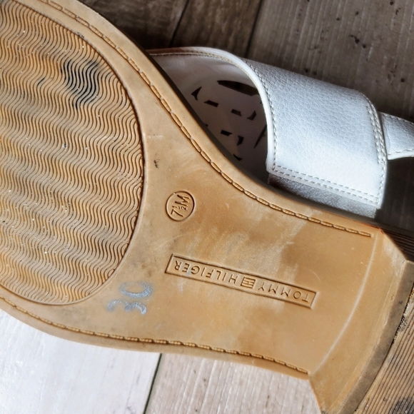 Tommy Hilfiger White Twolaya Faux Leather Slingback Heeled Sandals 7.5M Women's - Picture 8 of 16